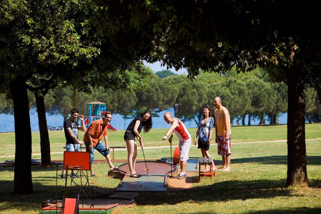 Happy Camp Mobile Homes In Camping Park Umag Karigador Dış mekan fotoğraf